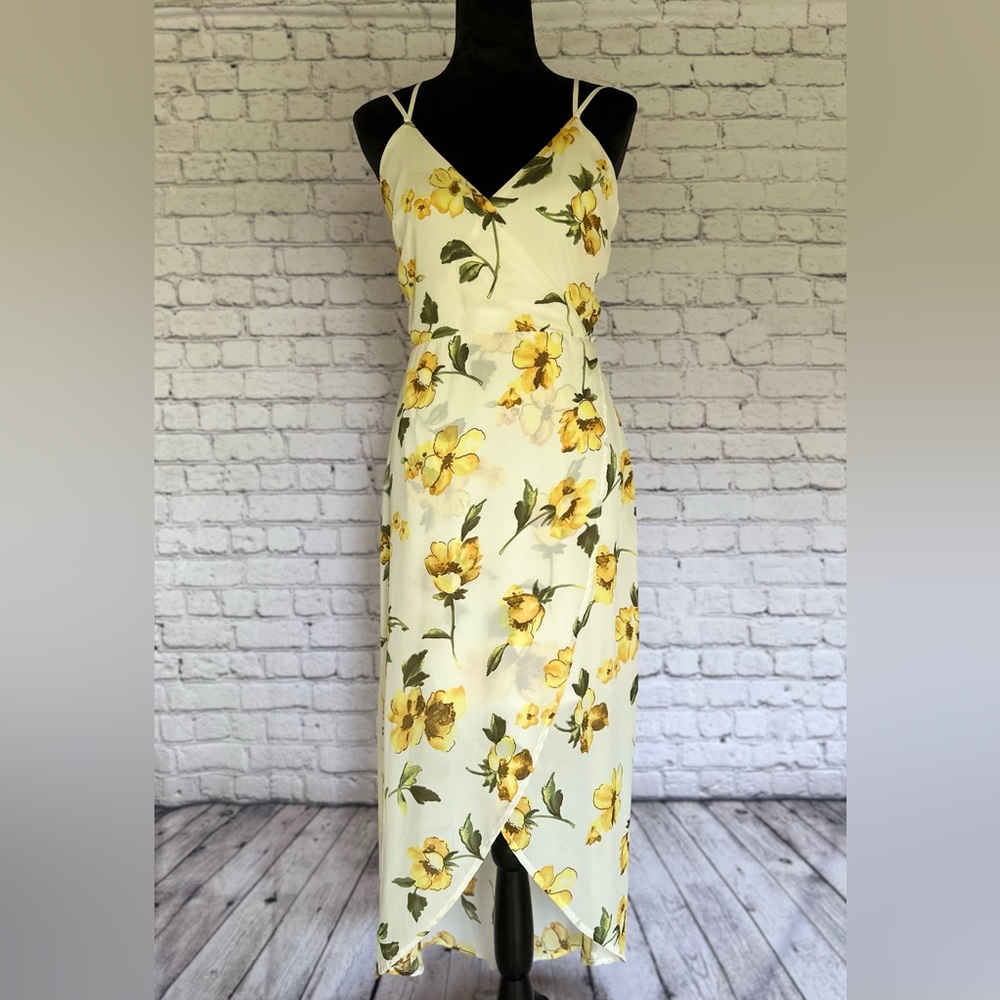 Hommage dress size S floral V cut crisscross straps on back